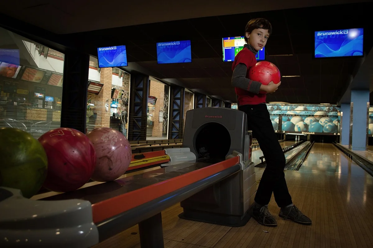 Boostez votre score avec des techniques avancées de lancer de bowling en 2026