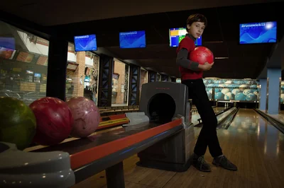 Boostez votre score avec des techniques avancées de lancer de bowling en 2026