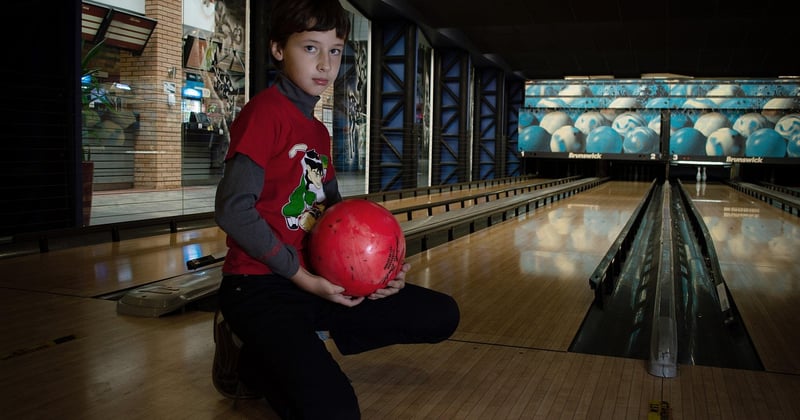 Bowling à Béziers : réussir une partie de groupe conviviale